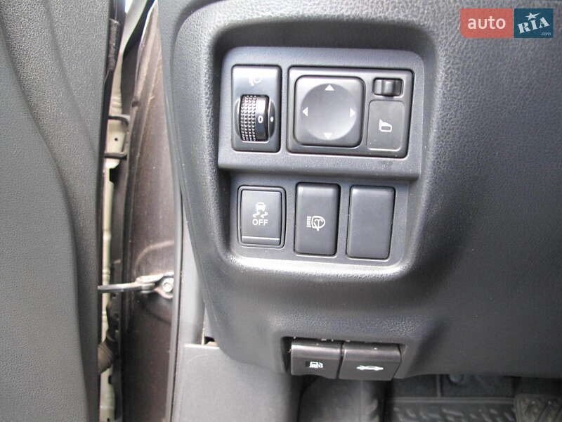 Внедорожник / Кроссовер Nissan Juke 2011 в Киеве