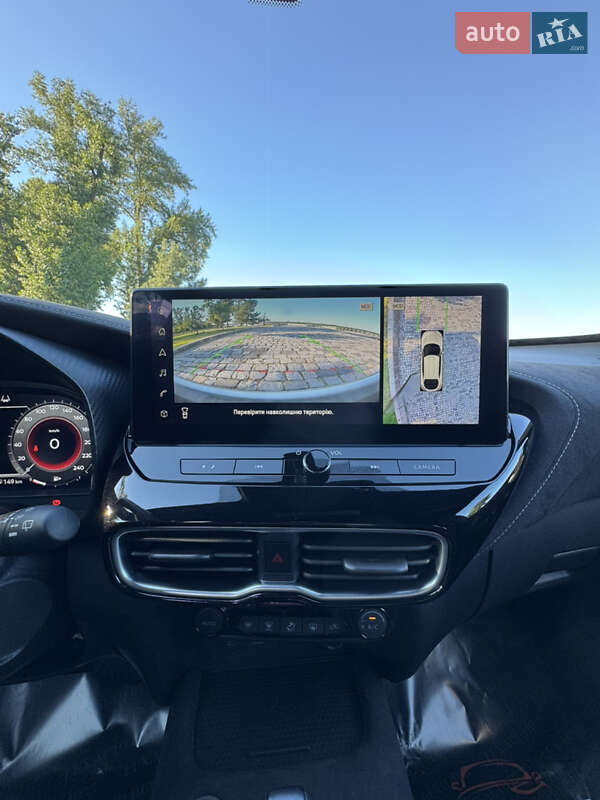 Внедорожник / Кроссовер Nissan Juke 2024 в Киеве