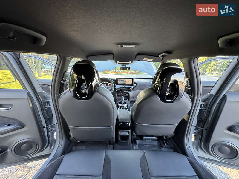 Внедорожник / Кроссовер Nissan Juke 2024 в Киеве