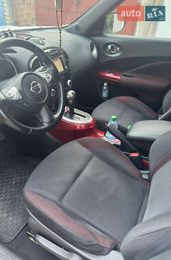 Позашляховик / Кросовер Nissan Juke 2013 в 