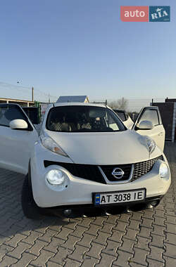 Позашляховик / Кросовер Nissan Juke 2012 в 