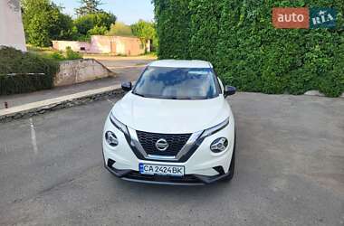 Внедорожник / Кроссовер Nissan Juke 2021 в 