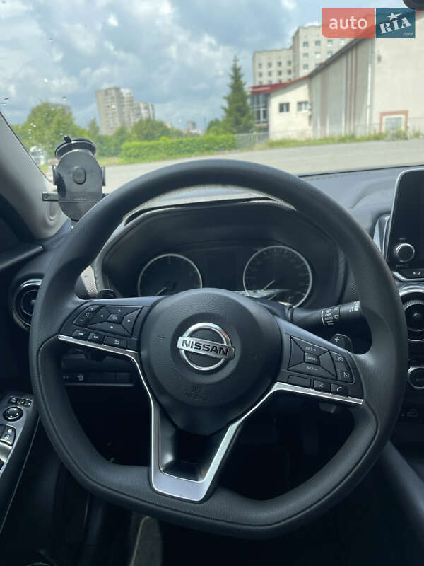 Позашляховик / Кросовер Nissan Juke 2022 в Львові