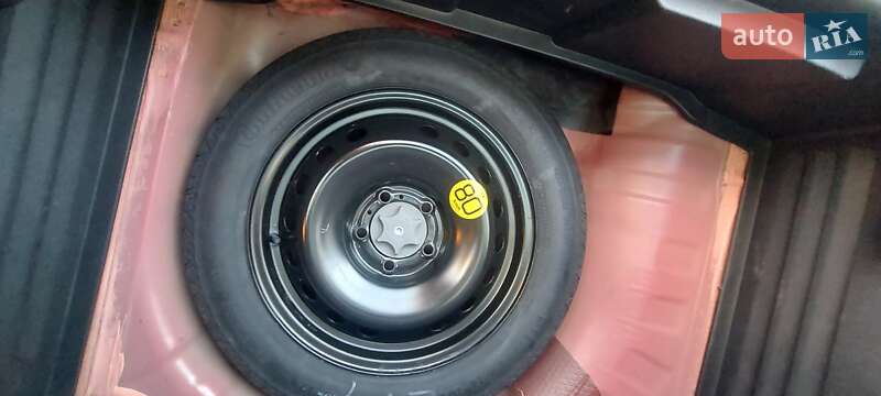 Внедорожник / Кроссовер Nissan Juke 2017 в Белгороде-Днестровском фото 39 Внедорожник / Кроссовер Nissan Juke 2017 в Белгороде-Днестровском