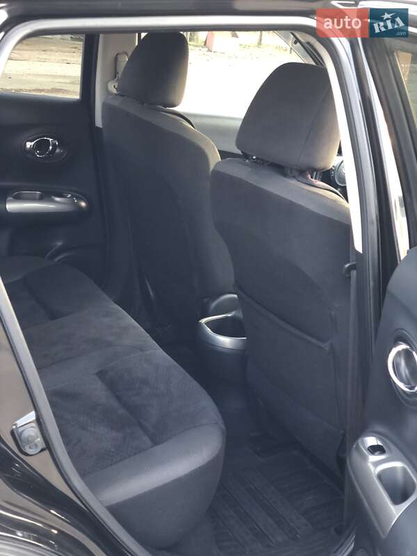 Внедорожник / Кроссовер Nissan Juke 2014 в Хороле