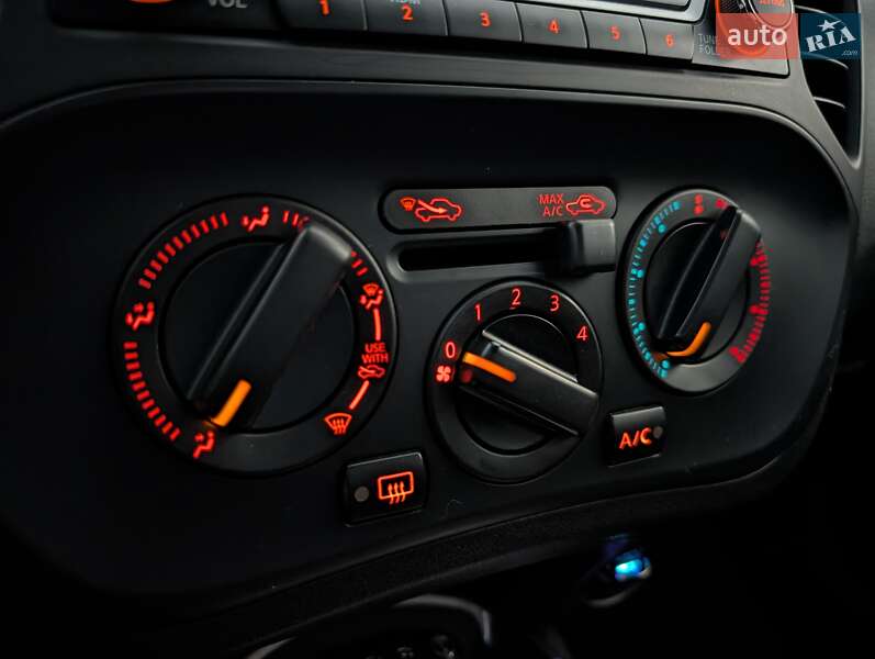 Внедорожник / Кроссовер Nissan Juke 2016 в Виннице