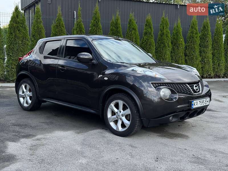 Внедорожник / Кроссовер Nissan Juke 2013 в Каменец-Подольском