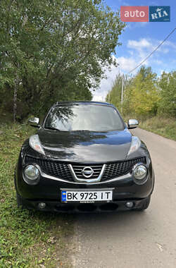 Внедорожник / Кроссовер Nissan Juke 2011 в Ровно