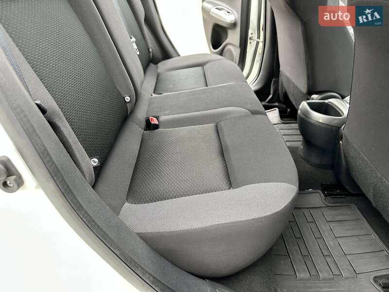 Внедорожник / Кроссовер Nissan Juke 2019 в Киеве