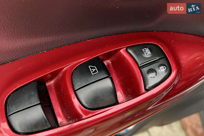 Позашляховик / Кросовер Nissan Juke 2011 в Стрию фото 10 Позашляховик / Кросовер Nissan Juke 2011 в Стрию