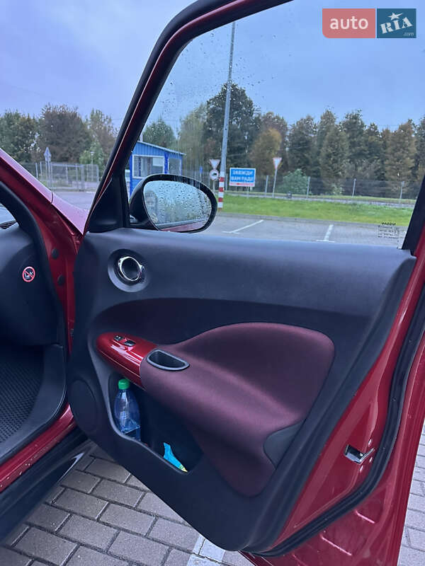 Внедорожник / Кроссовер Nissan Juke 2012 в Дубно