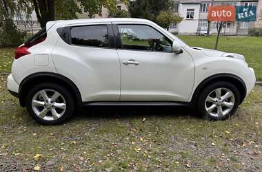 Внедорожник / Кроссовер Nissan Juke 2011 в 