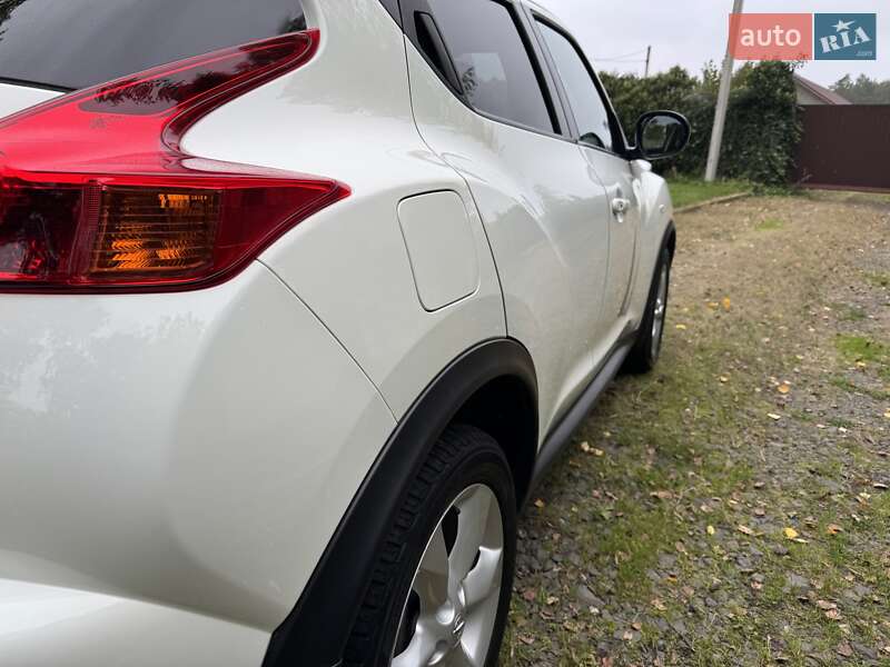 Внедорожник / Кроссовер Nissan Juke 2011 в Ровно