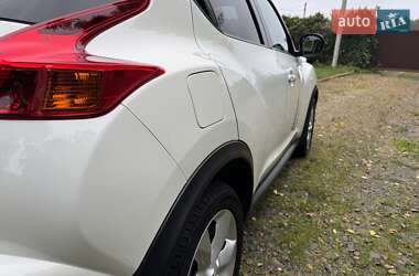 Внедорожник / Кроссовер Nissan Juke 2011 в 