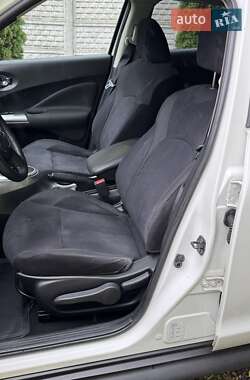 Внедорожник / Кроссовер Nissan Juke 2011 в 