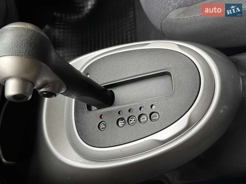 Внедорожник / Кроссовер Nissan Juke 2011 в Ровно