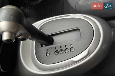 Внедорожник / Кроссовер Nissan Juke 2011 в 