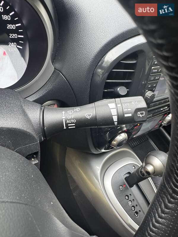 Внедорожник / Кроссовер Nissan Juke 2011 в Ровно