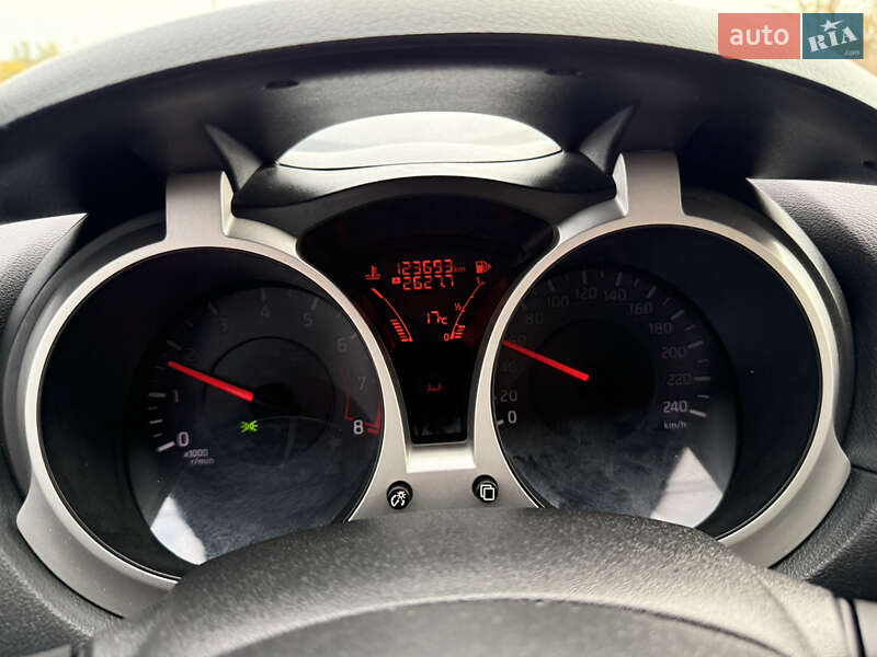 Внедорожник / Кроссовер Nissan Juke 2013 в Запорожье