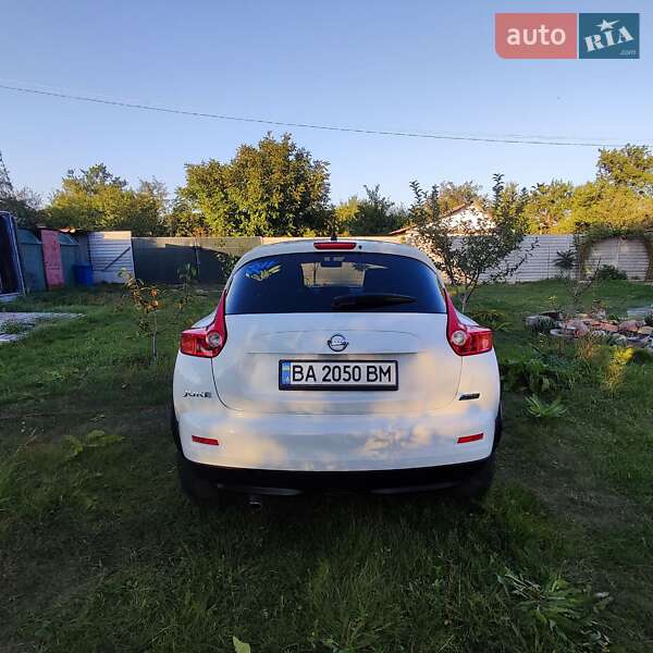 Внедорожник / Кроссовер Nissan Juke 2011 в Александрие