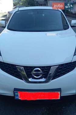 Внедорожник / Кроссовер Nissan Juke 2016 в Синельниково