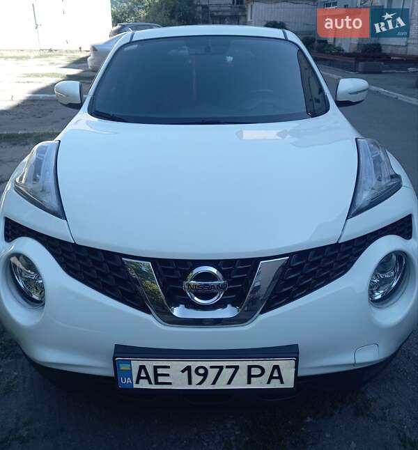 Внедорожник / Кроссовер Nissan Juke 2016 в Синельниково