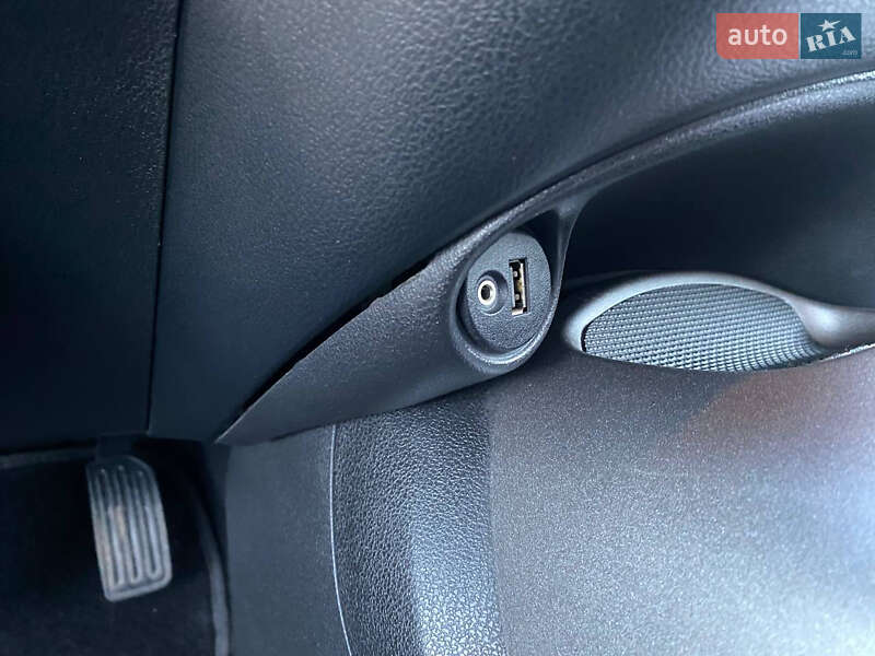 Внедорожник / Кроссовер Nissan Juke 2016 в Чернигове фото 69 Внедорожник / Кроссовер Nissan Juke 2016 в Чернигове