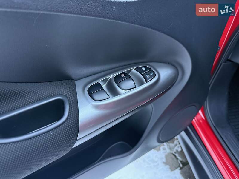 Внедорожник / Кроссовер Nissan Juke 2016 в Львове фото 96 Внедорожник / Кроссовер Nissan Juke 2016 в Львове