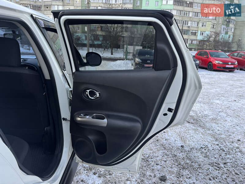 Внедорожник / Кроссовер Nissan Juke 2011 в Полтаве