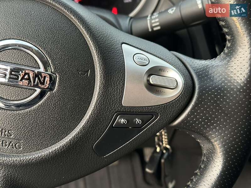 Внедорожник / Кроссовер Nissan Juke 2013 в Харькове