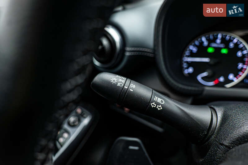 Внедорожник / Кроссовер Nissan Juke 2022 в Киеве