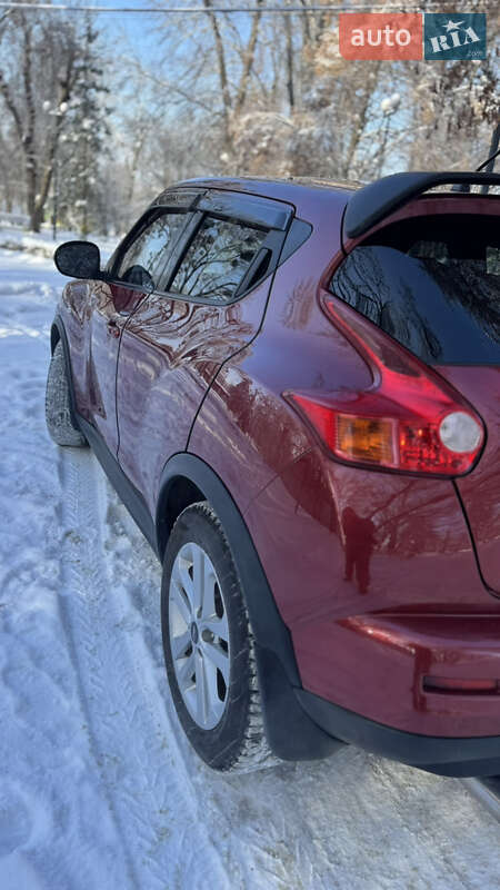 Внедорожник / Кроссовер Nissan Juke 2012 в Макарове