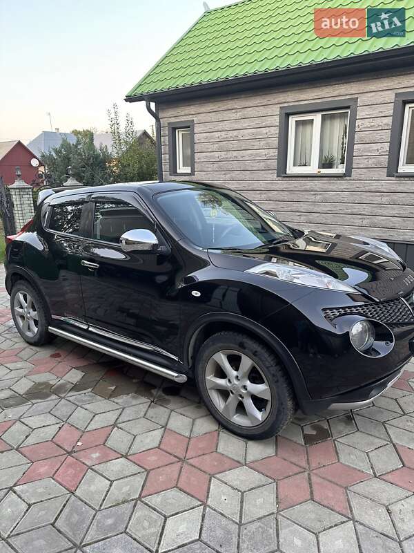 Позашляховик / Кросовер Nissan Juke 2012 в Чернівцях