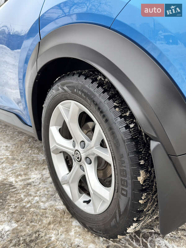 Внедорожник / Кроссовер Nissan Juke 2022 в Ровно