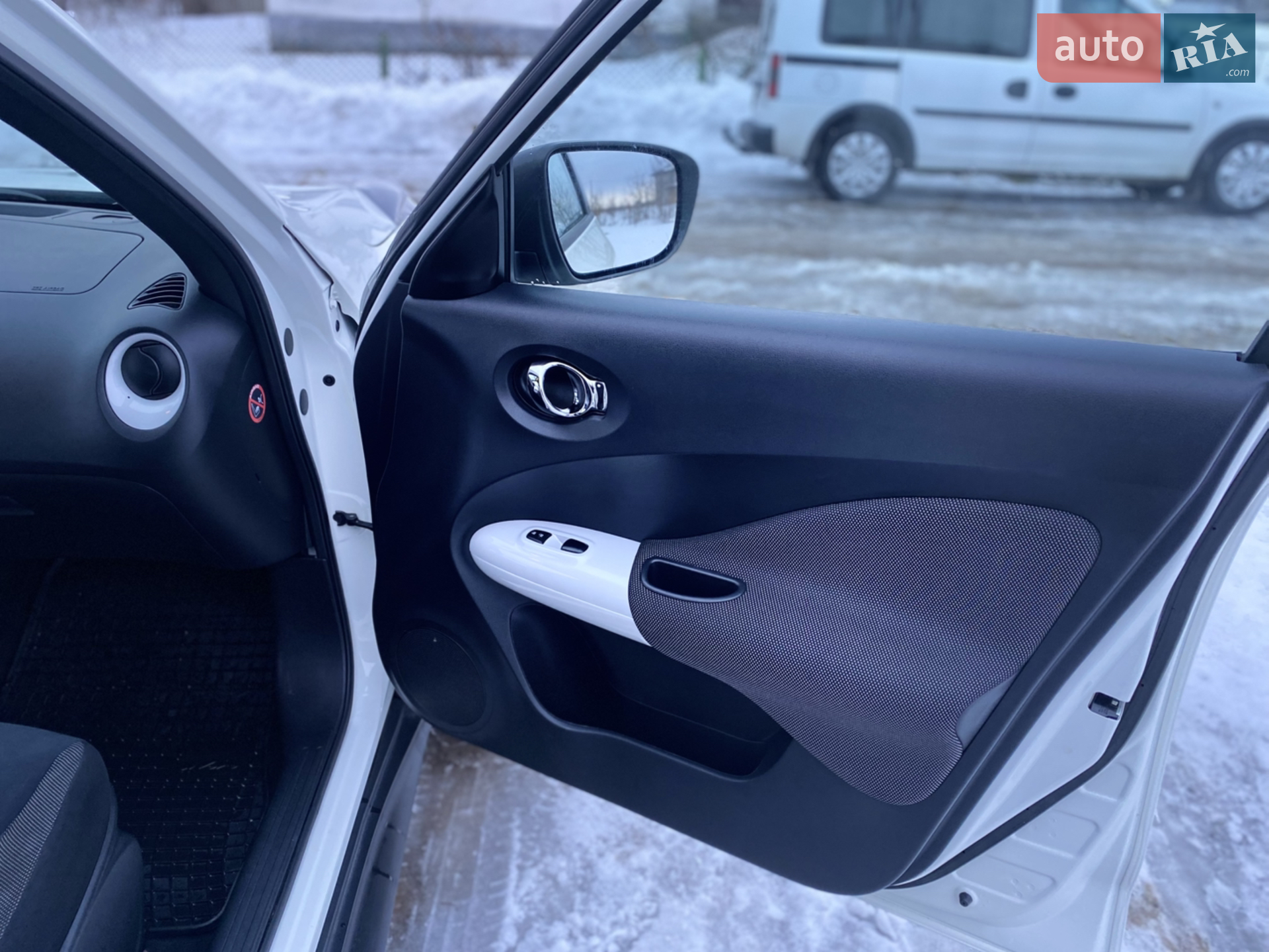 2015 Nissan Juke - мініатюра 31