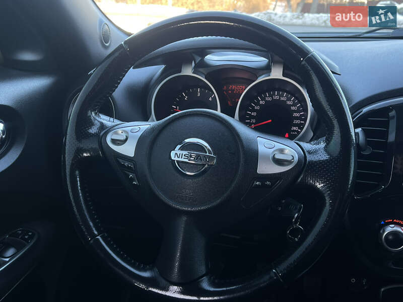 Внедорожник / Кроссовер Nissan Juke 2011 в Ковеле