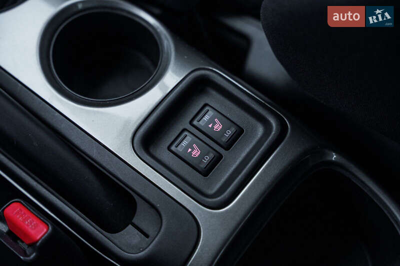 Внедорожник / Кроссовер Nissan Juke 2013 в Киеве