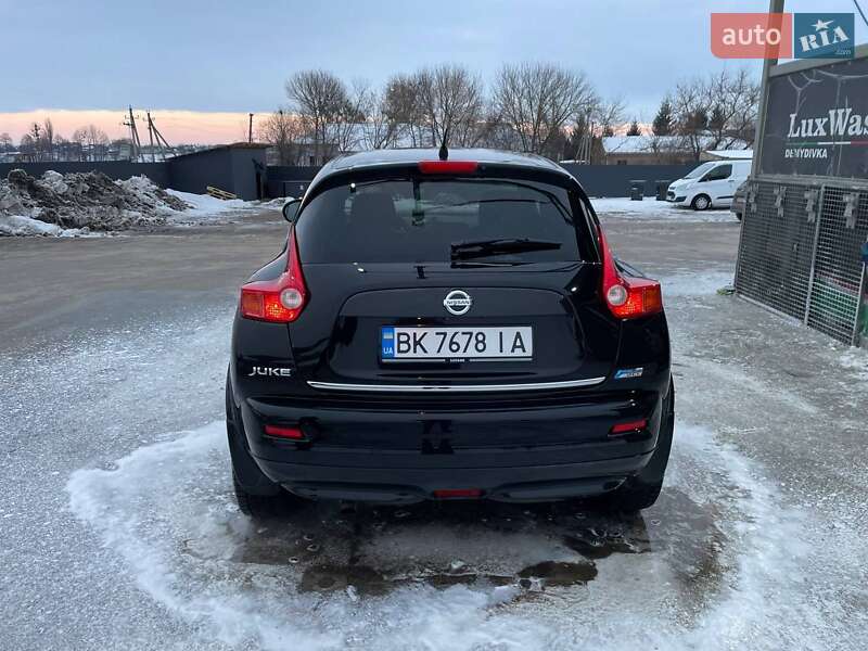 Позашляховик / Кросовер Nissan Juke 2011 в Демидівці