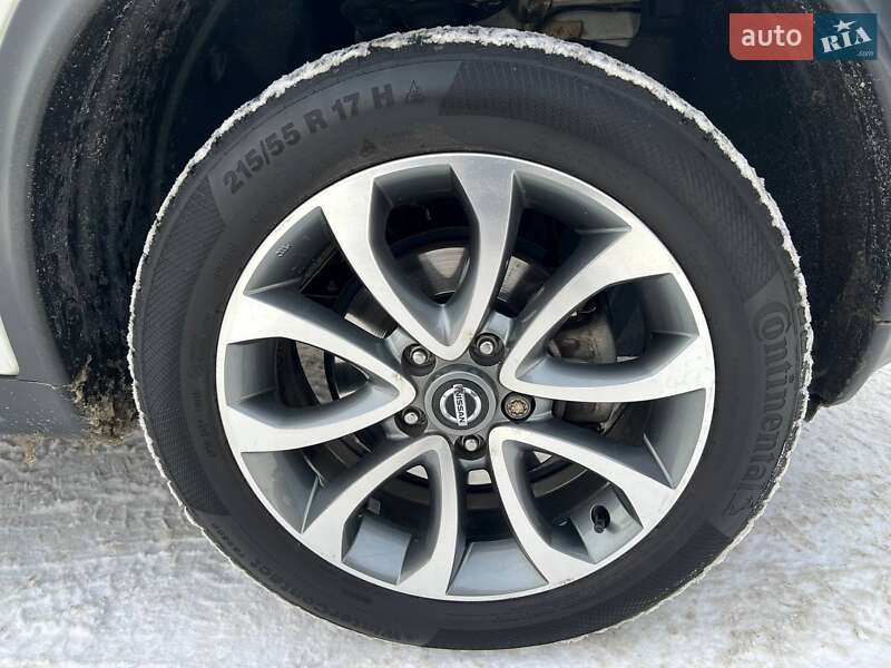 Внедорожник / Кроссовер Nissan Juke 2019 в Львове