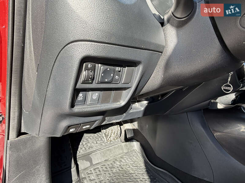 Позашляховик / Кросовер Nissan Juke 2017 в Полтаві