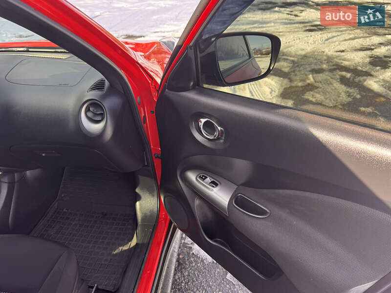 Внедорожник / Кроссовер Nissan Juke 2017 в Днепре