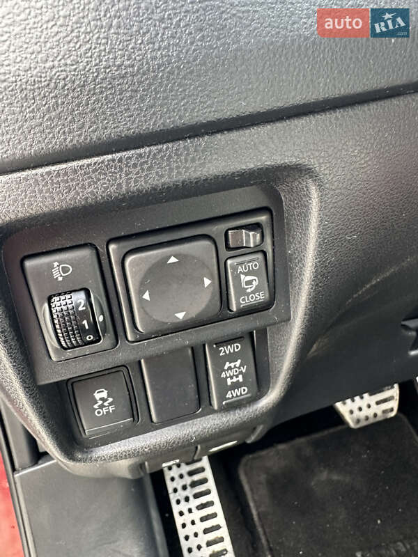 Позашляховик / Кросовер Nissan Juke 2012 в Львові