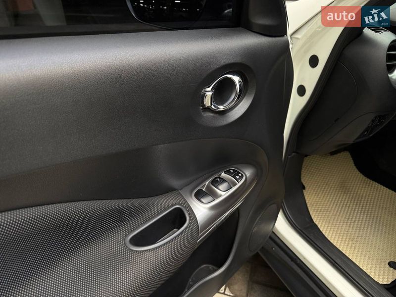 Внедорожник / Кроссовер Nissan Juke 2011 в Киеве