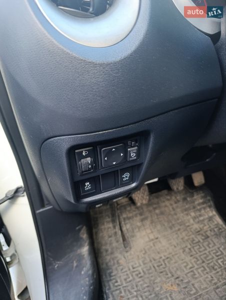 Внедорожник / Кроссовер Nissan Juke 2014 в Дубно