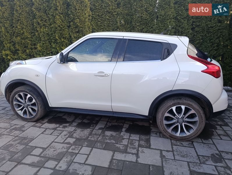 Внедорожник / Кроссовер Nissan Juke 2014 в Дубно