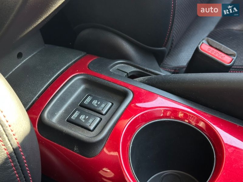 Внедорожник / Кроссовер Nissan Juke 2010 в Одессе