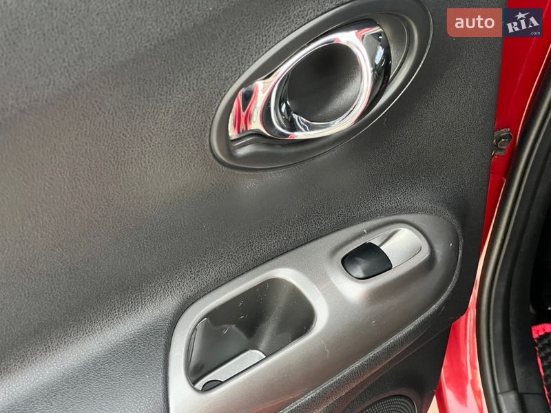 Внедорожник / Кроссовер Nissan Juke 2012 в Киеве