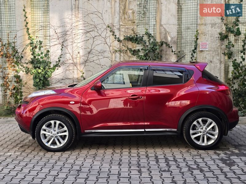 Внедорожник / Кроссовер Nissan Juke 2011 в Хмельницком
