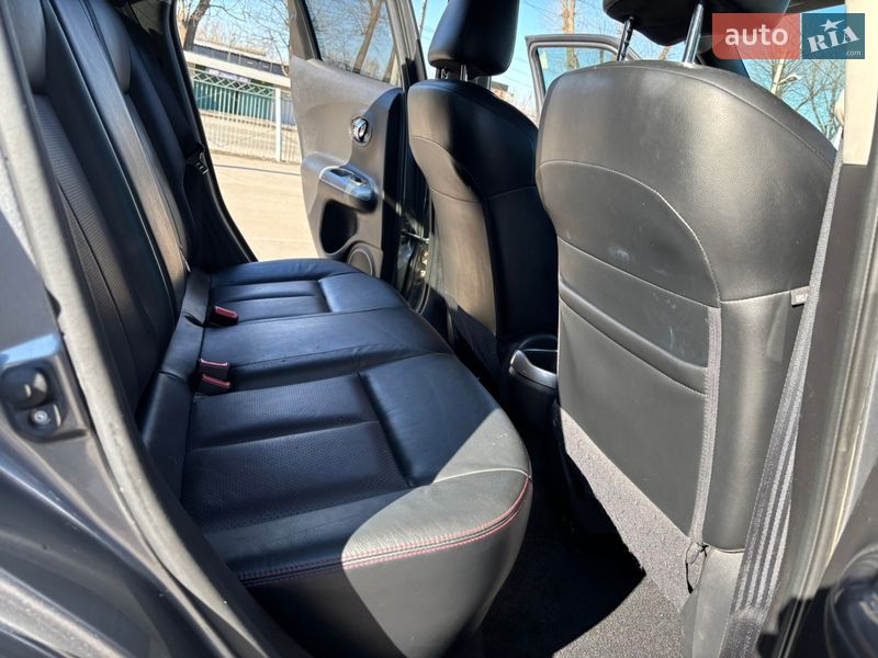 Внедорожник / Кроссовер Nissan Juke 2016 в Хмельницком