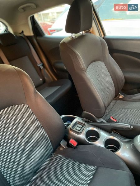 Внедорожник / Кроссовер Nissan Juke 2015 в Киеве